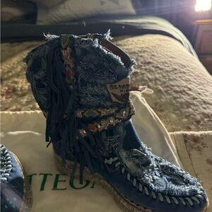 El vaquero boots from Italy. Retail 500.00 gently used size 38